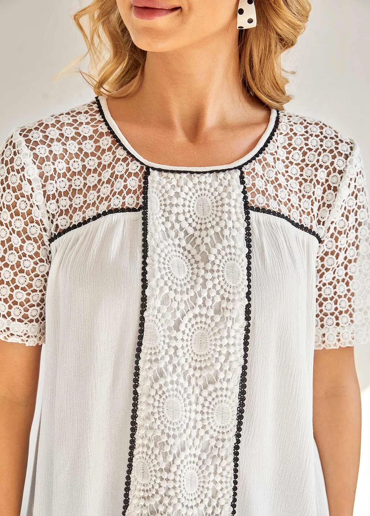 Lace Stitching White Contrast Stitch Blouse 7 Lace Stitching White Contrast Stitch Blouse - Image 5